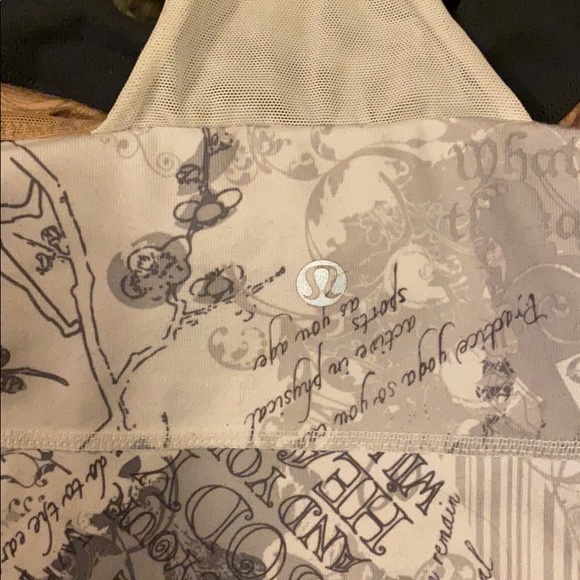 Lululemon tank top size 4 Great used condition - Picture 2 of 4